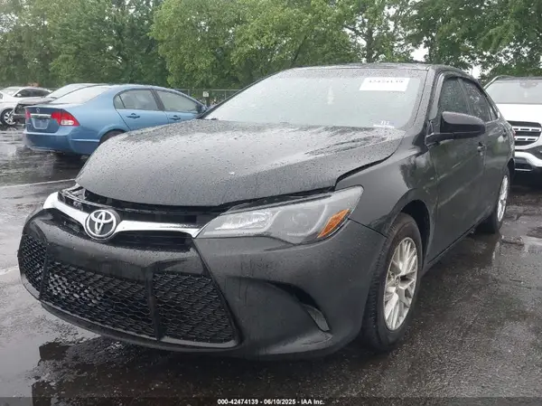 4T1BF1FK7HU379634 2017 TOYOTA CAMRY - Image 2