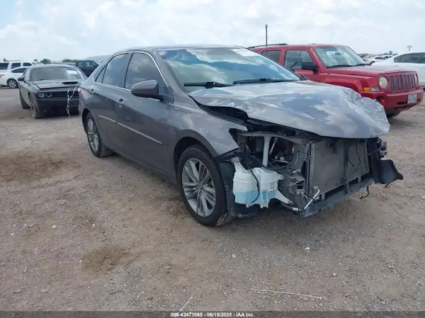 4T1BF1FK7HU380508 2017 TOYOTA CAMRY - Image 1