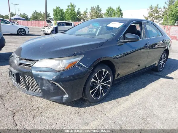 4T1BF1FK7HU380637 2017 TOYOTA CAMRY - Image 2