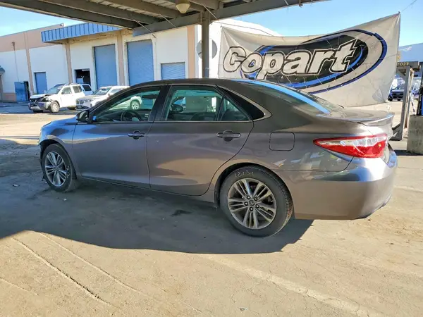 4T1BF1FK7HU383649 2017 TOYOTA CAMRY - Image 2