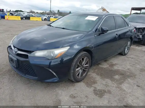 4T1BF1FK7HU383733 2017 TOYOTA CAMRY - Image 2