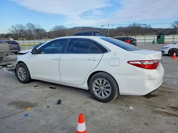 4T1BF1FK7HU384042 2017 TOYOTA CAMRY - Image 2