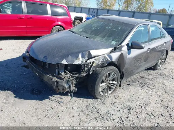 4T1BF1FK7HU385904 2017 TOYOTA CAMRY - Image 2