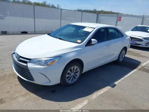 4T1BF1FK7HU387149 2017 TOYOTA CAMRY - Image 2
