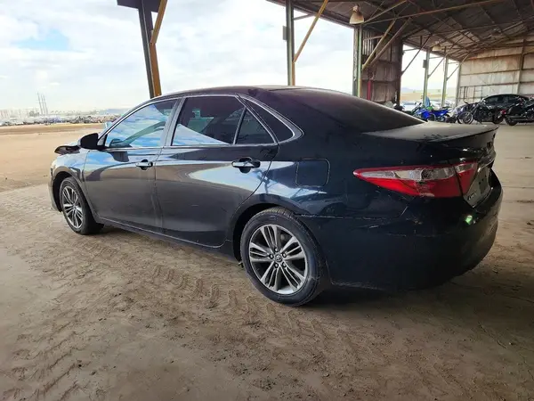 4T1BF1FK7HU388916 2017 TOYOTA CAMRY - Image 2