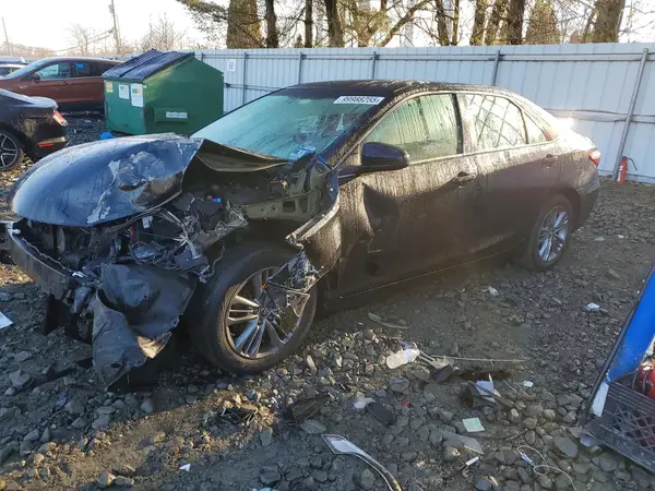 4T1BF1FK7HU390262 2017 TOYOTA CAMRY - Image 1