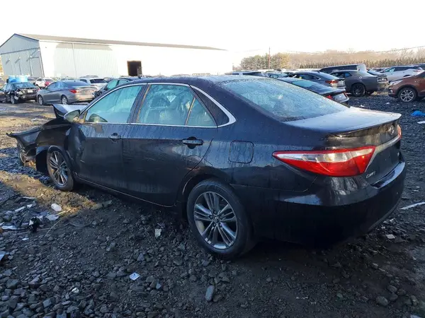 4T1BF1FK7HU390262 2017 TOYOTA CAMRY - Image 2