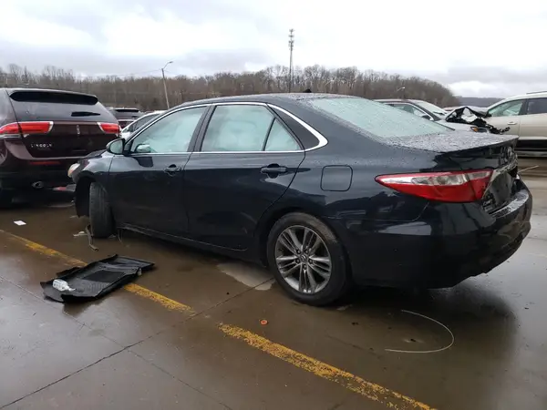 4T1BF1FK7HU391914 2017 TOYOTA CAMRY - Image 2