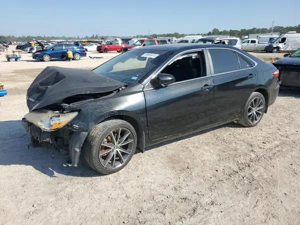 4T1BF1FK7HU392058 2017 TOYOTA CAMRY - Image 1