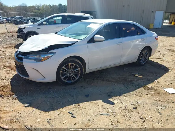 4T1BF1FK7HU399334 2017 TOYOTA CAMRY - Image 2