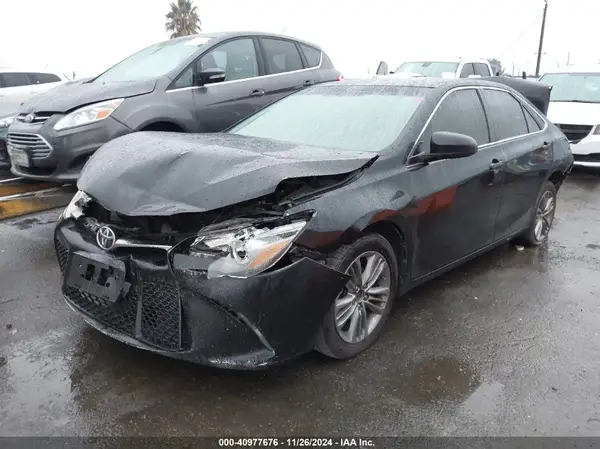 4T1BF1FK7HU401888 2017 TOYOTA CAMRY - Image 2