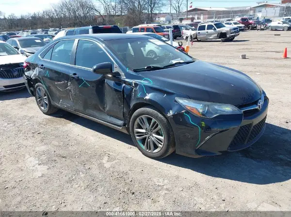 4T1BF1FK7HU403267 2017 TOYOTA CAMRY - Image 1