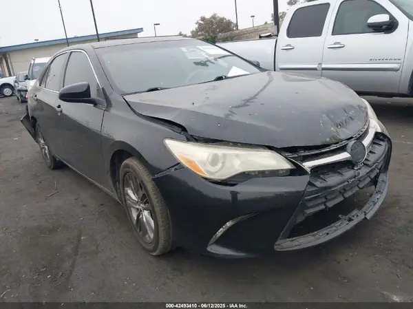 4T1BF1FK7HU403737 2017 TOYOTA CAMRY - Image 1
