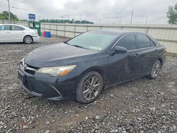 4T1BF1FK7HU410588 2017 TOYOTA CAMRY - Image 1