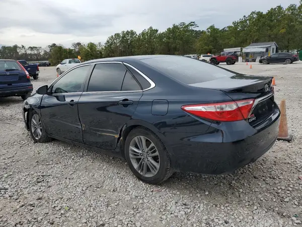 4T1BF1FK7HU411403 2017 TOYOTA CAMRY - Image 2