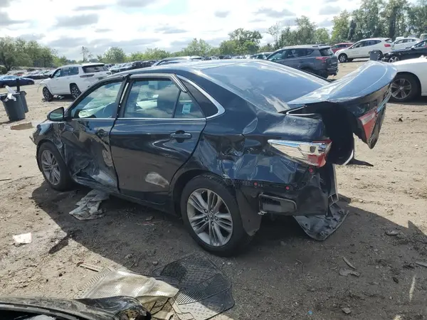 4T1BF1FK7HU411806 2017 TOYOTA CAMRY - Image 2