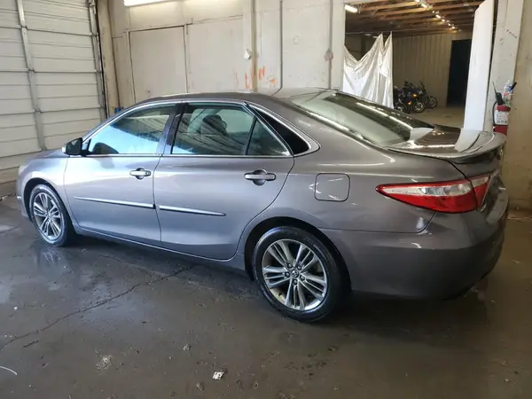 4T1BF1FK7HU412065 2017 TOYOTA CAMRY - Image 2