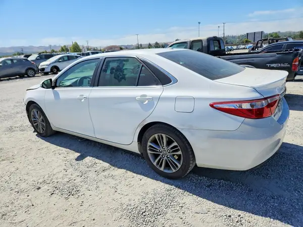 4T1BF1FK7HU414432 2017 TOYOTA CAMRY - Image 2