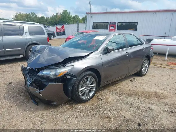4T1BF1FK7HU414494 2017 TOYOTA CAMRY - Image 2