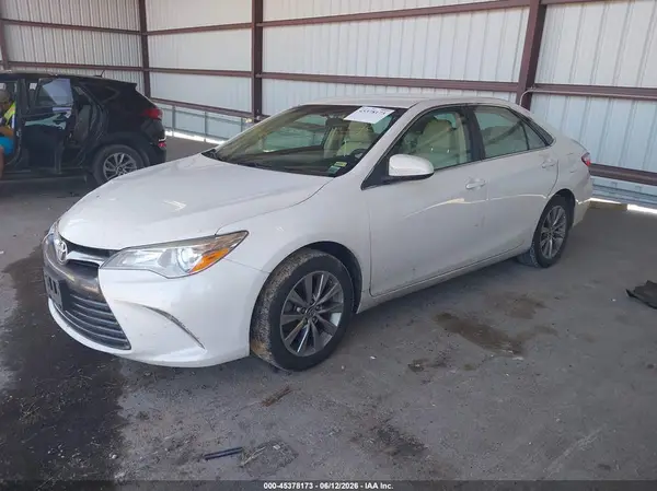 4T1BF1FK7HU414687 2017 TOYOTA CAMRY - Image 2