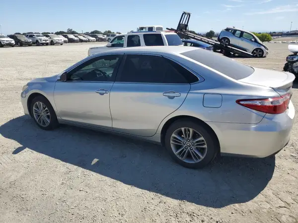 4T1BF1FK7HU415144 2017 TOYOTA CAMRY - Image 2