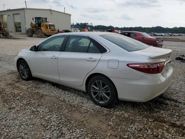 4T1BF1FK7HU417010 2017 TOYOTA CAMRY - Image 2