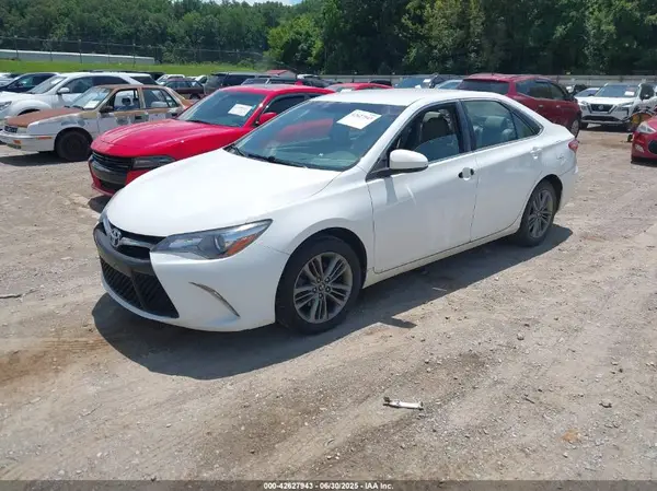 4T1BF1FK7HU417525 2017 TOYOTA CAMRY - Image 2