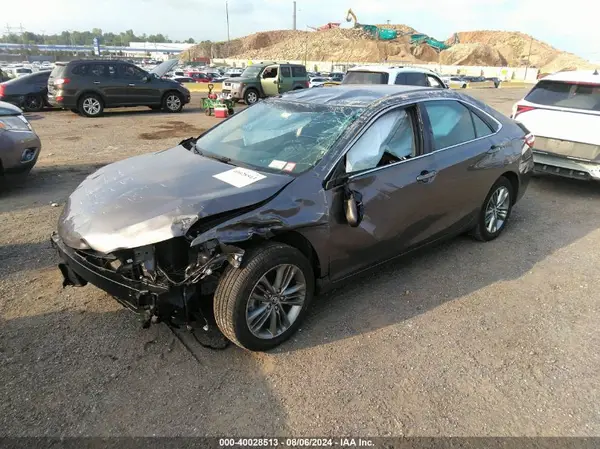 4T1BF1FK7HU417914 2017 TOYOTA CAMRY - Image 2