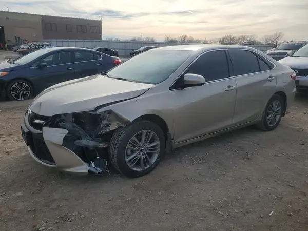 4T1BF1FK7HU423017 2017 TOYOTA CAMRY - Image 1