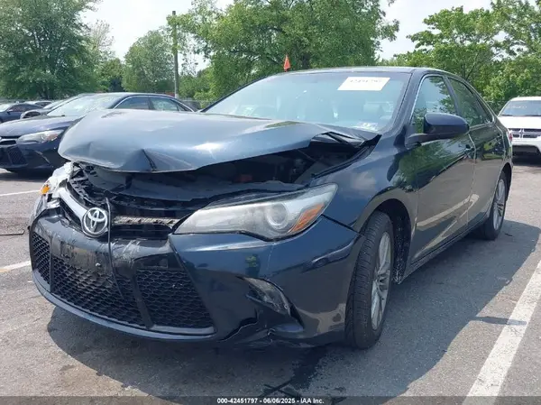 4T1BF1FK7HU427438 2017 TOYOTA CAMRY - Image 2