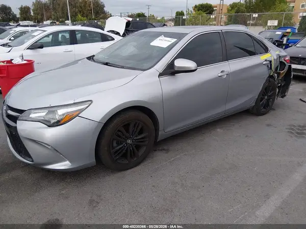 4T1BF1FK7HU429092 2017 TOYOTA CAMRY - Image 2