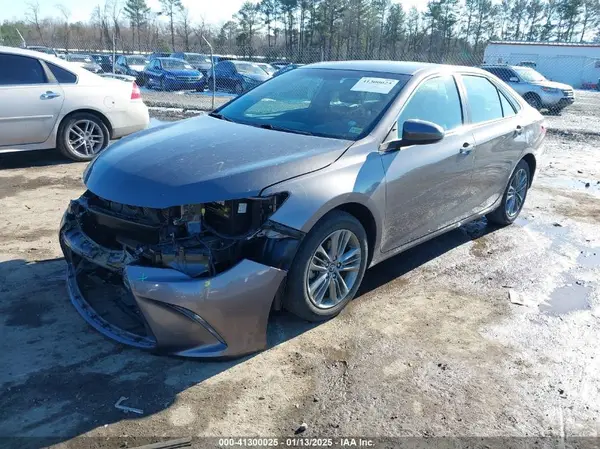 4T1BF1FK7HU430520 2017 TOYOTA CAMRY - Image 2