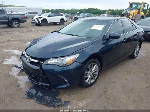 4T1BF1FK7HU435720 2017 TOYOTA CAMRY - Image 2