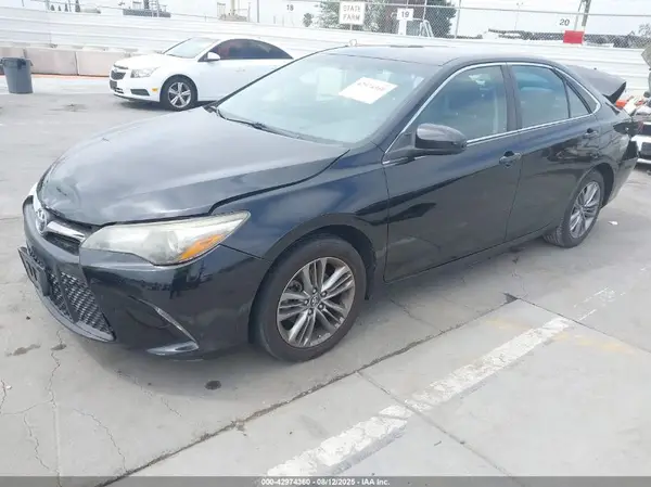 4T1BF1FK7HU436477 2017 TOYOTA CAMRY - Image 2