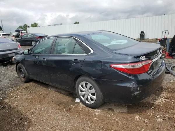 4T1BF1FK7HU436558 2017 TOYOTA CAMRY - Image 2