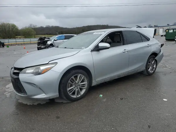 4T1BF1FK7HU437404 2017 TOYOTA CAMRY - Image 1