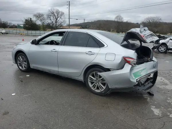 4T1BF1FK7HU437404 2017 TOYOTA CAMRY - Image 2
