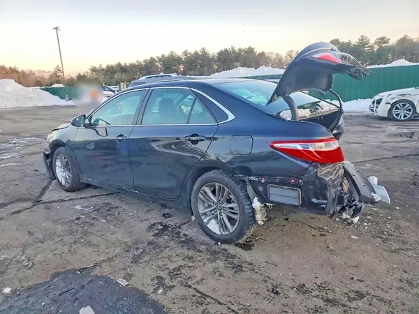 4T1BF1FK7HU438424 2017 TOYOTA CAMRY - Image 2