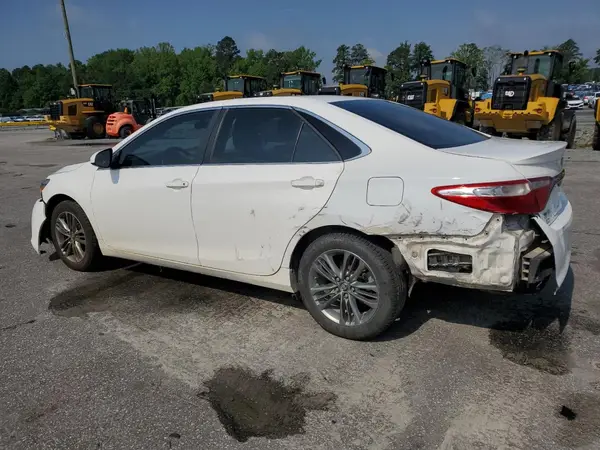 4T1BF1FK7HU438696 2017 TOYOTA CAMRY - Image 2