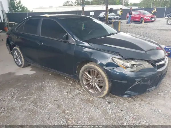 4T1BF1FK7HU439069 2017 TOYOTA CAMRY - Image 1