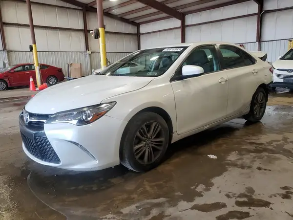 4T1BF1FK7HU439301 2017 TOYOTA CAMRY - Image 1