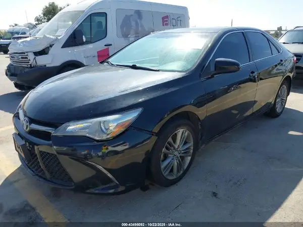 4T1BF1FK7HU441128 2017 TOYOTA CAMRY - Image 2