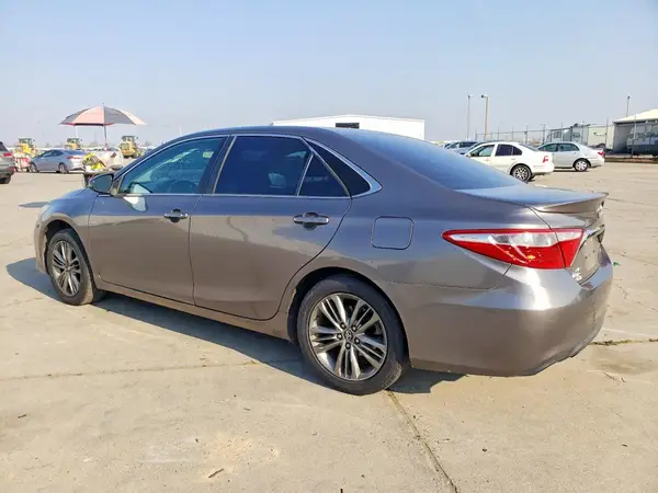 4T1BF1FK7HU441517 2017 TOYOTA CAMRY - Image 2