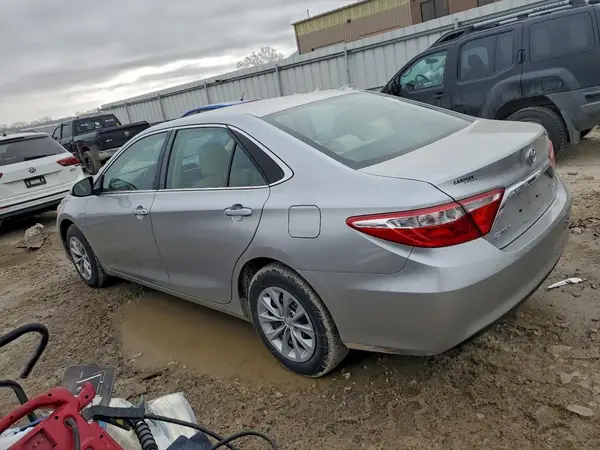 4T1BF1FK7HU443476 2017 TOYOTA CAMRY - Image 2