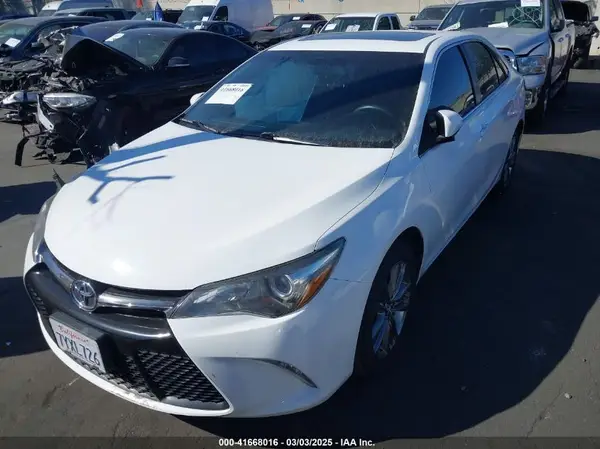 4T1BF1FK7HU448208 2017 TOYOTA CAMRY - Image 2