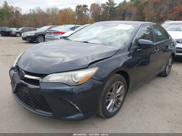 4T1BF1FK7HU454137 2017 TOYOTA CAMRY - Image 2