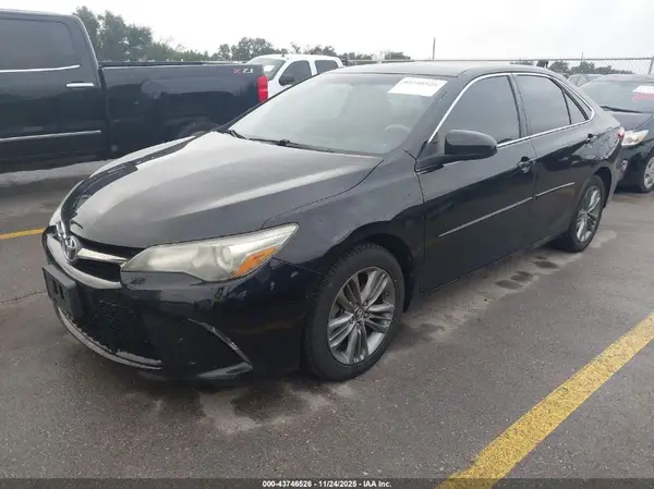 4T1BF1FK7HU454557 2017 TOYOTA CAMRY - Image 2