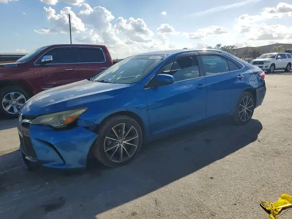4T1BF1FK7HU616137 2017 TOYOTA CAMRY - Image 1
