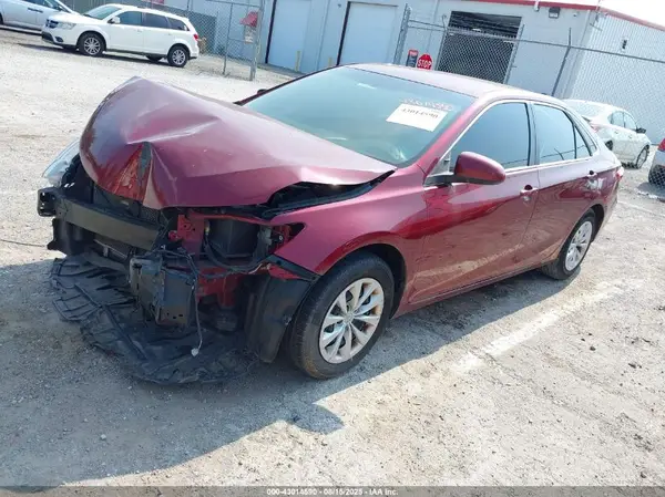 4T1BF1FK7HU616140 2017 TOYOTA CAMRY - Image 2