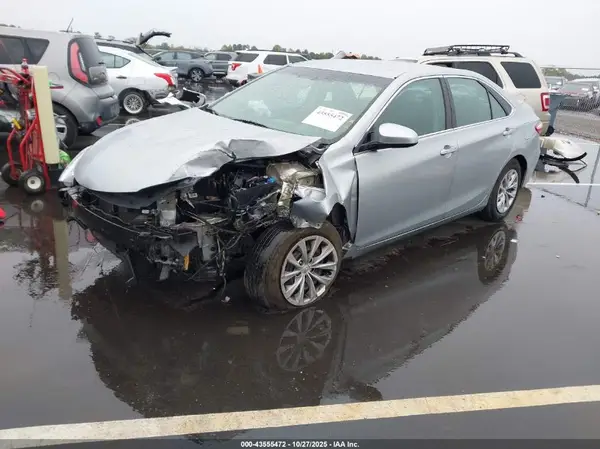 4T1BF1FK7HU621080 2017 TOYOTA CAMRY - Image 2